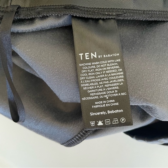 Aritzia Ten by Babaton Showcase Pants faux leather leggings skinny black small - Picture 10 of 16